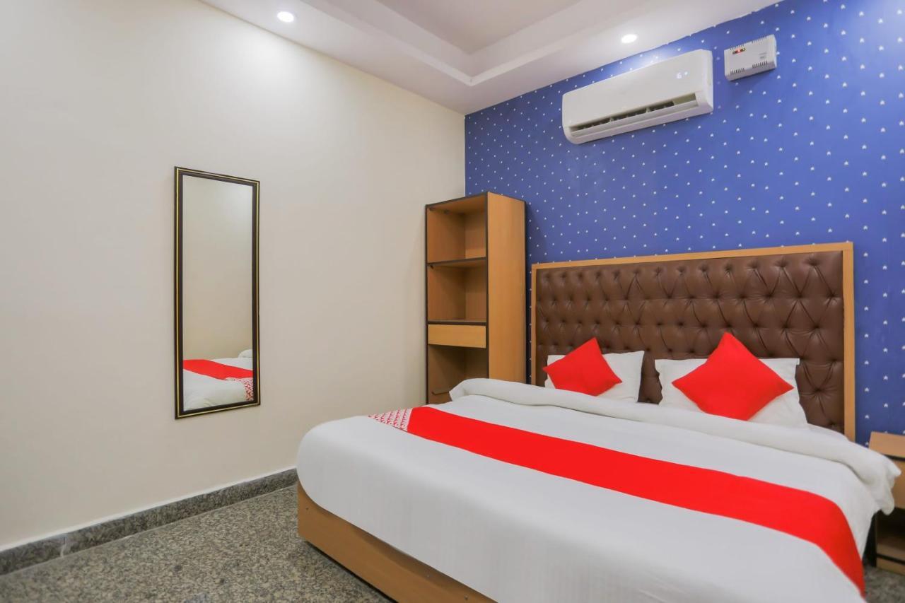 Oyo Flagship 7705 The Sky Residency Hotel New Delhi