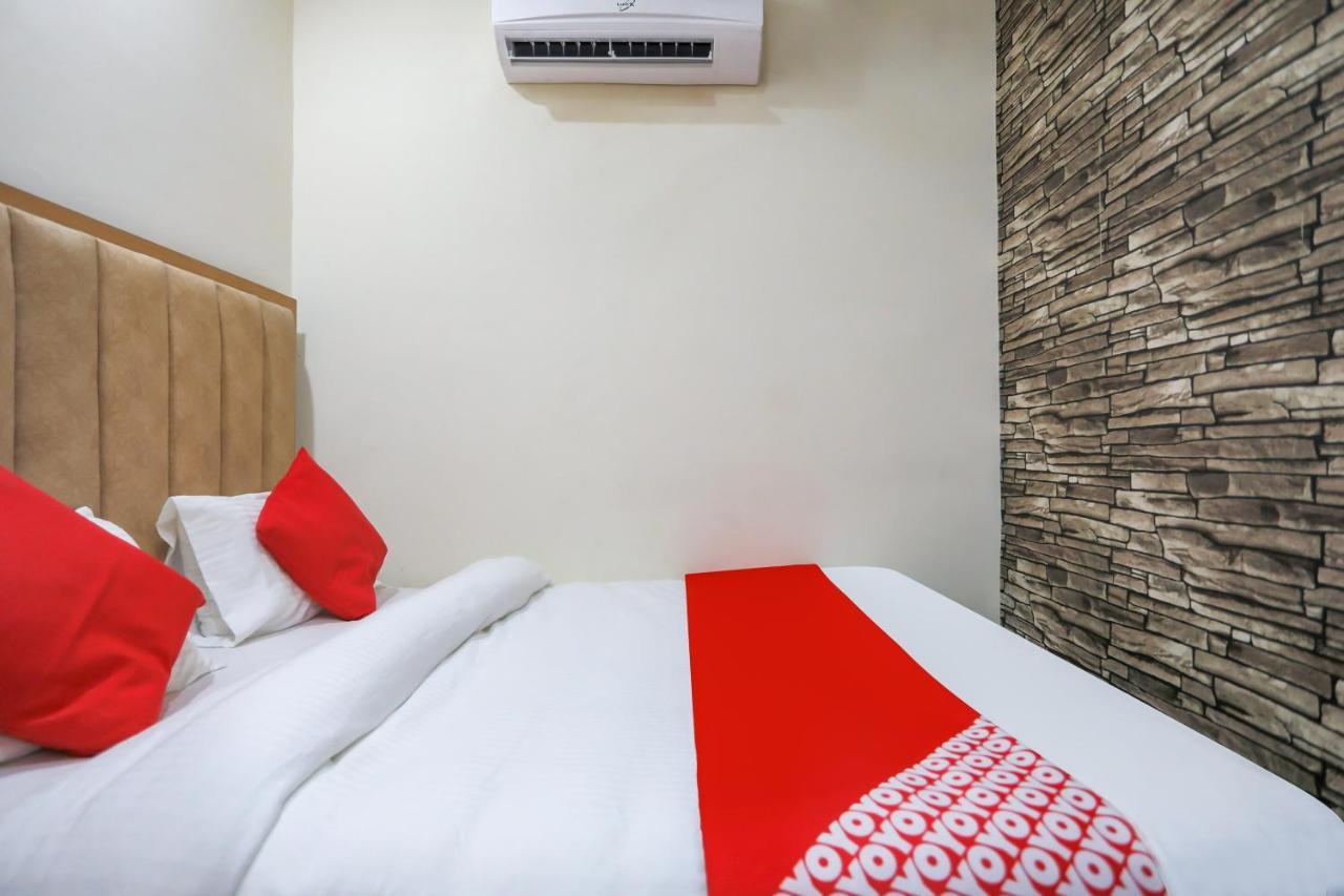 Oyo Flagship 7705 The Sky Residency 3* New Delhi