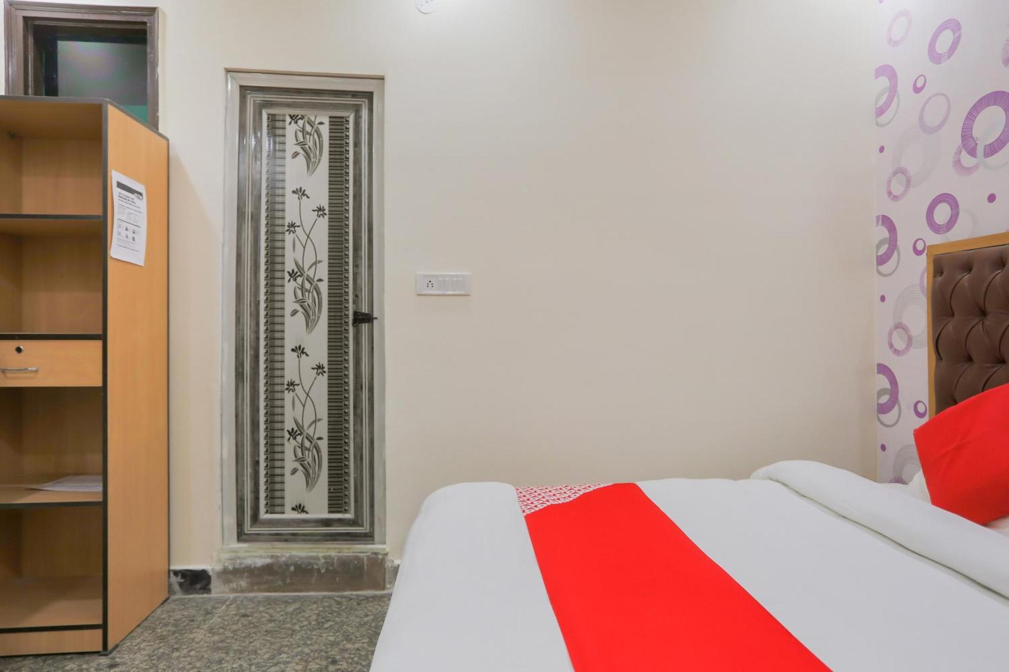 Oyo Flagship 7705 The Sky Residency Hotel New Delhi