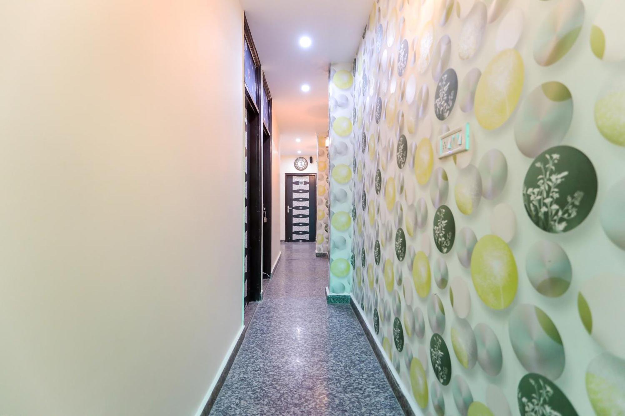 Hotel Oyo Flagship 7705 The Sky Residency New Delhi