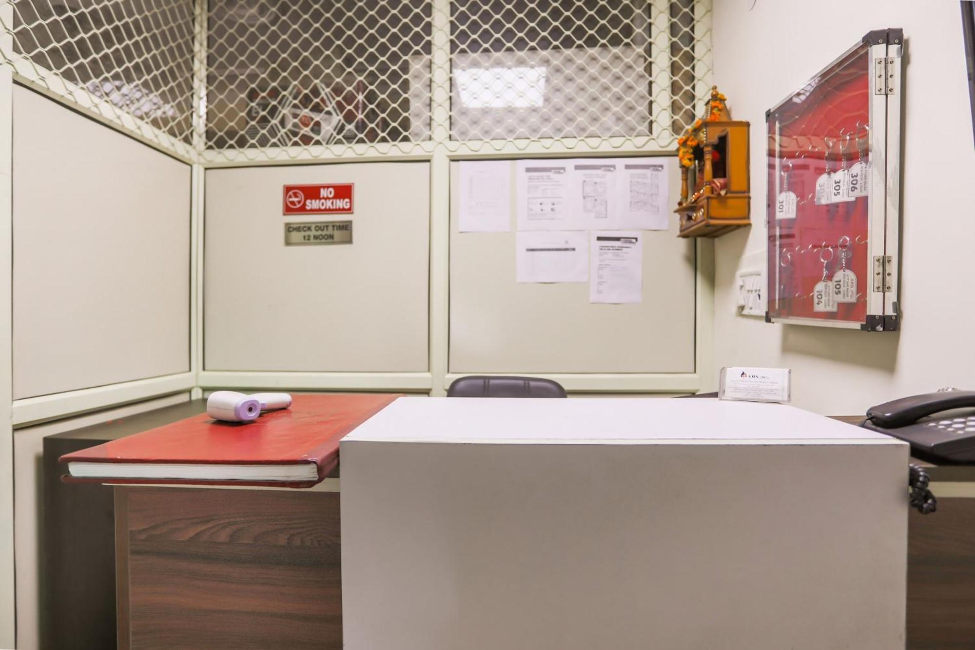 Oyo Flagship 7705 The Sky Residency Hotel New Delhi